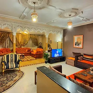 Appartamento Oranger Family House Center, Private Large House, Terasse Garden View, Free Parking, Marrakesh